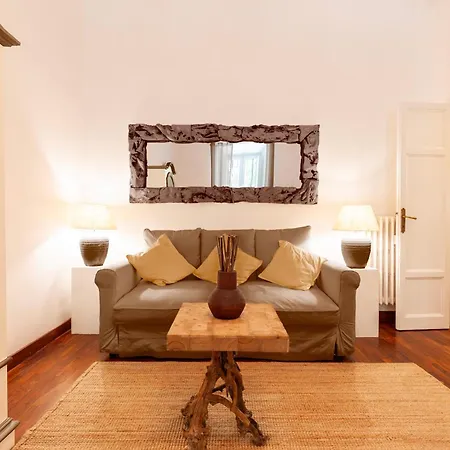 Luxury Historic Campo Dei Fiori Διαμέρισμα *